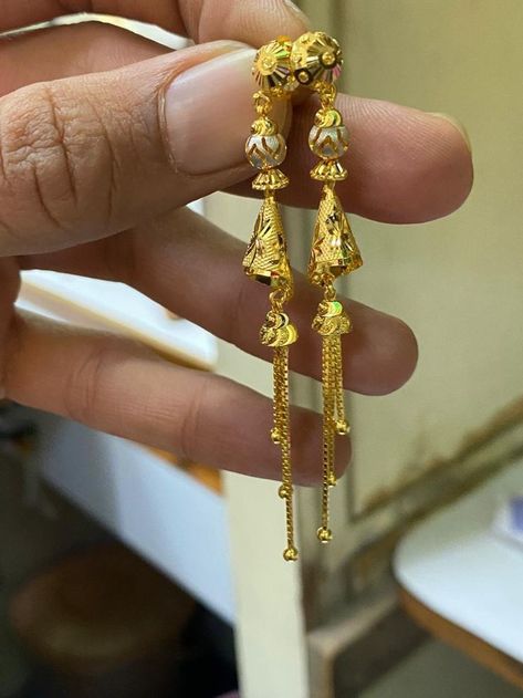 Sui Dora Gold Earrings, Long Gold Earrings Indian, Sui Daga Earrings Gold, Sui Dhaaga Earrings Gold, Gold Sui Dhaga Earrings Indian, Sui Dhaga Gold Earrings Latest, Sui Dhaga Gold Earrings, Sui Dhaga Gold Earrings Design, Malabar Jewellery