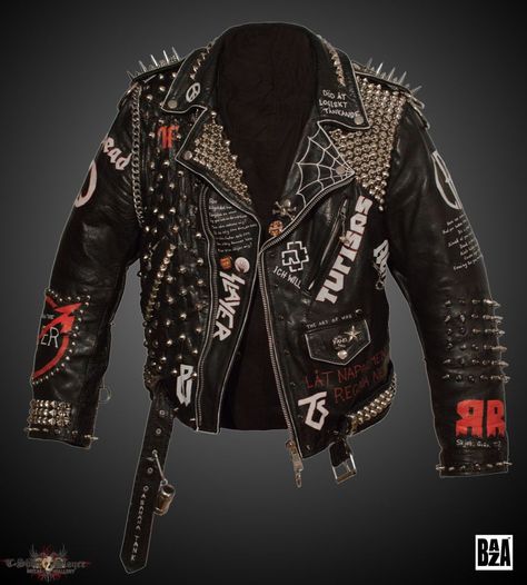 Leather Battle Jacket, Spiked Leather Jacket, Ropa Punk Rock, Steampunk Mode, Punk Leather Jacket, Gothic Jackets, Custom Leather Jackets, Patchwork Fashion, Biker Coat