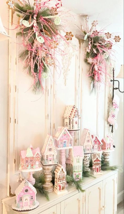 Pink Vintage Christmas Decorations, Pink Candyland Christmas, Pastel Vintage Christmas, Sugar Plum Fairy Christmas Decorations, Pink Christmas Kitchen Decor, Pink And Green Christmas Aesthetic, Vintage Pastel Christmas Decor, Pink And Aqua Christmas Decor, Pink Christmas Mantle Decor