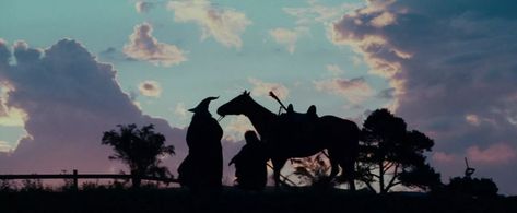 The Art of Movie Stills The Fellowship Of The Ring, Peter Jackson, New Line Cinema, Movie Shots, The Shire, Fellowship Of The Ring, Favorite Novels, Love And Basketball, Fantasy Novel