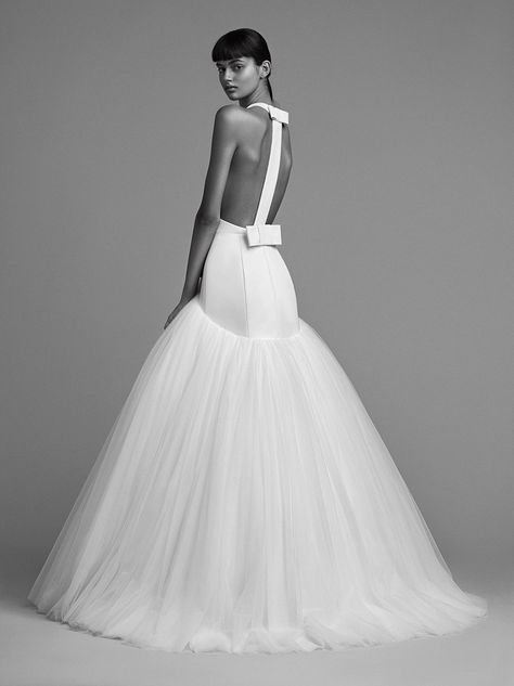 50 Wedding Dresses With Gorgeous Back Details Viktor And Rolf, Top Wedding Trends, Back Drop, Tulle Gown, Gown Wedding, Bridal Inspiration, Wedding Dress Inspiration, Ball Gowns Wedding, Beautiful Wedding Dresses