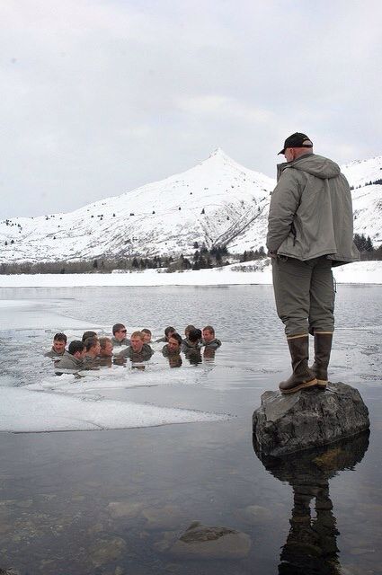 http://youtu.be/2njMmQWy790 Us Navy Seals Training, Ice Swimming, Navy Seal Training, Seal Training, Combat Uniforms, Us Navy Seals, Ice Bath, Special Ops, Navy Seal