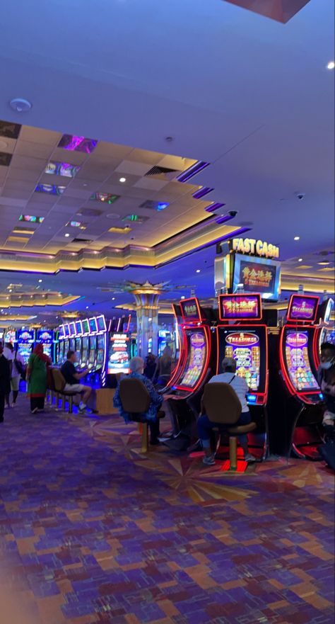 Las Vegas Gambling Aesthetic, Rose Alfieri, Vegas Casino Aesthetic, Las Vegas Casino Aesthetic, Casino Lights, Las Vegas Aesthetic, Casino Aesthetic, Vegas Aesthetic, Casino Room