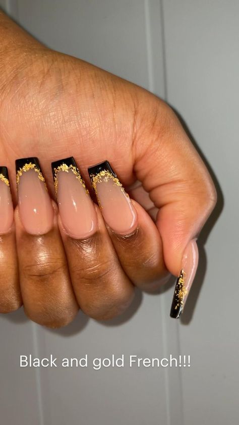 Gold Nails French, Short Nails Ideas Autumn, Nails Ideas Autumn, Black Prom Nails, Short Nails Ideas, Black Gold Nails, Gold Acrylic Nails, Gold Nail Designs, Graduation Nails