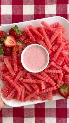 Watermelon Fries And Strawberry Dip, Pink Foods For Party Healthy, Watermelon Fries And Dip, Watermelon Fries With Strawberry Dip, Fruit Fries Yogurt Dip, Dip For Watermelon, Fun Summer Snacks, Watermelon For Kids, Watermelon Snacks