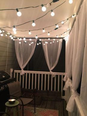 Diy College Apartment Decor, Rug Balcony, College Apartment Diy, Diy Patio Ideas, Balcony Curtains, Apartment Wishlist, Balkon Decor, Apartment Balcony Garden, Diy Balcony