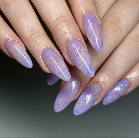 Pastel Purple Nail Designs, Nails Purple Almond, Amethyst Nails Color, Purple Clear Nails, Iridescent Sparkle Nails, Purple Glass Nails, Amethyst Nails Designs, Purple Cateye Nail Designs, Clear Purple Nails