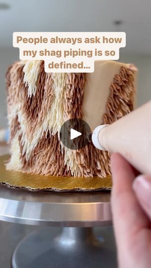 19K views · 7.2K reactions | YES! The buttercream recipe will make or break your piping!! My Swiss Meringue Buttercream recipe never fails me! 

Now you can make it too with my full video tutorial! Comment BUTTERCREAM to receive the link to purchase.

#buttercreamrecipe #buttercreamtutorial #swissmeringuebuttercream #cake #cakedecorating #cakevideo #caketutorial #sugarsprinxstudio | Ashley Boynton | Disclosure · You & Me Butter Icing Cake Designs, Swiss Meringue Buttercream Recipe, Icing Cake Design, Piping Techniques, Buttercream Cake Decorating, Butter Icing, Meringue Buttercream, Swiss Meringue Buttercream, Swiss Meringue