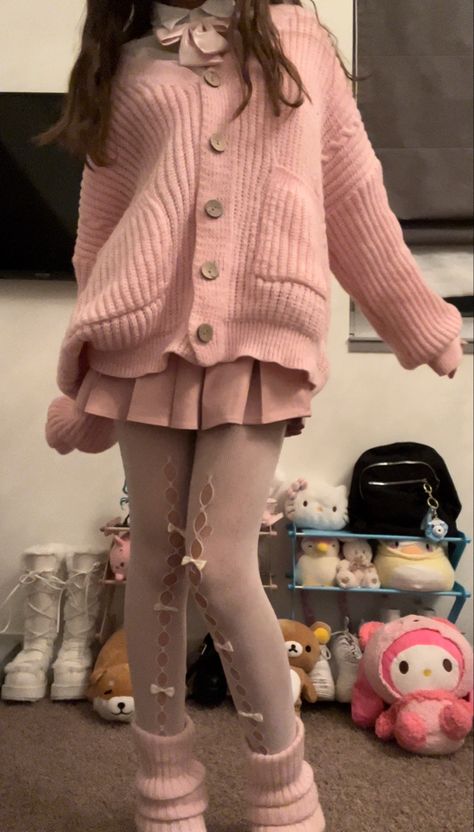 Kawaii Preppy Outfits, Kawaii Core Clothing, Kawaii Clothes Winter, Kawaii Sweater Outfits, Cutecore Sweater, Kawaii Outfits Pants, Cute Core Style, Cute Core Fashion, Kawaii Y2k Outfits