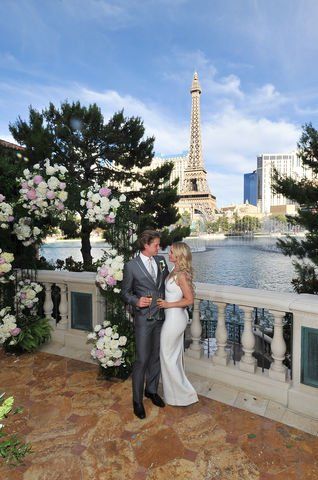 Bellagio Wedding, Las Vegas Wedding Dresses, Fountain Wedding, Vegas Wedding Venue, Las Vegas Wedding Photos, Vegas Wedding Photos, Las Vegas Wedding Venue, Las Vagas, Bellagio Las Vegas