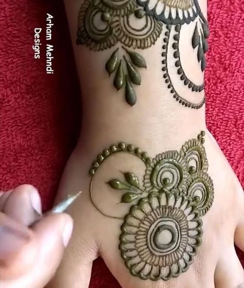 Rose Pattern Mehendi Design, Mehndi Design Video, Wrist Henna, Jagua Henna, Tato Henna, मेहंदी डिजाइन, Eid Henna, Henna Art Designs, Simple Henna Tattoo