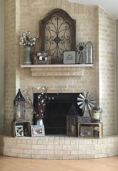 Pictures Over Fireplace, Farmhouse Hearth Decor, Rustic Fireplaces Farmhouse Style, Fireplace Decor Ideas Living Rooms, Fireplace Wall Decor Ideas, Fire Places Decoration Ideas, Mantelpiece Styling, Hearth Decorating Ideas, Fireplace Decor Farmhouse