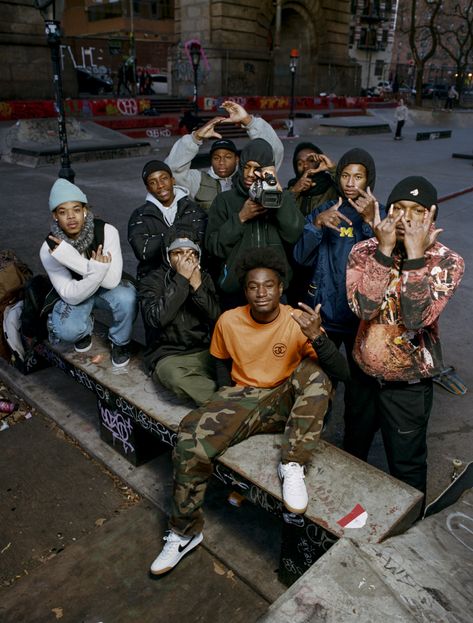 Street Gang Aesthetic, Heist Photoshoot, Gang Photoshoot, Group Outfit Ideas, Gang Clothes, Gang Photos, Hip Hop Photoshoot, Gang Photography, Black American Culture