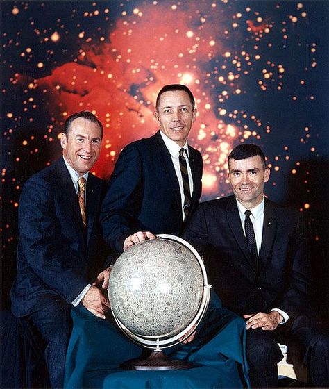 The Crew of Apollo 13 Jim Lovell, Lunar Module, Apollo Space Program, Nasa Launch, Oxygen Tank, Lunar Landing, Apollo 13, Apollo Program, Nasa Photos