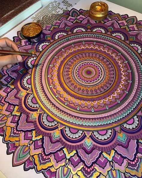 Big Mandala Drawing, Big Mandala Art, Islamic Illumination, Vivekananda Quotes, Persian Art Painting, Study Flashcards, Cute Laptop Wallpaper, Mandala Design Pattern, Color Collage