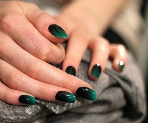 Some folks wear kilts to show their St. Patrick’s Day spirit, while others don big-buckled shoes and red beards as a sign of Celtic pride. But here at Brit + Co., we celebrate the Irish holiday with nail art! And really, the traditional greens and golds of St. Paddy’s Day lend themselves to some seriously chic looks—shamrock embellished or not! Believe us: these 16 manis are the ones to flash as you raise your Guinness sky high. Sláinte! Chrismas Nail Art, Buckled Shoes, Latest Nail Colours, Metallic Nails Design, Dark Nail Designs, Black Ombre Nails, Ombre Nail Art Designs, Metallic Nail Art, Celtic Pride