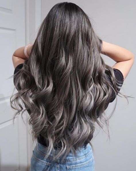 14 Balayage on Black Hair Ideas Trending in 2019 Grey Balayage On Black Hair, Dynamic Hairstyles, Balayage On Black Hair, Black Hair Ideas, Grey Balayage, Balayage Hair Grey, Light Brown Balayage, Ash Brown Balayage, Pelo Cafe