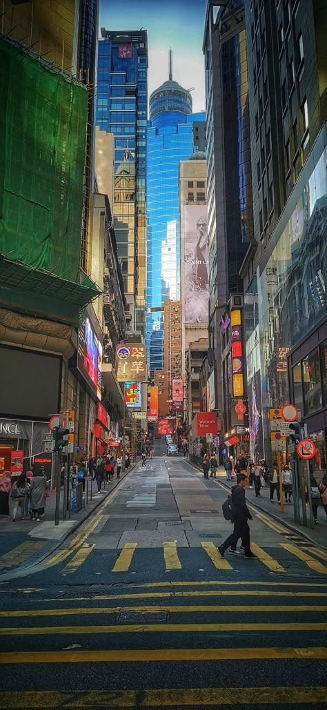 Japan Perspective Drawing, Street Perspective Photography, One Point Perspective City Photography, Hongkong Street Photography, Hong Kong Cityscape, City Perspective Photography, City Reference Photos For Artists, City Street Reference, Bangkok Street Photography