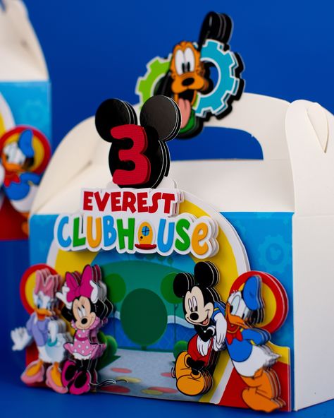 ❤️💙Everest ClubHouse 💙❤️ This Mickey Mouse Clubhouse order includes: -Happy Birthday Banner -Pringles -Gable Boxes -Lollipop Boxes -Cake Topper #mickeymousebirthday #mickeymouseparty #partyfavors #birthdayfavors #mickeymouseclubhouseparty #mickeycake #mickeymouseclubhouse #mickeymousepartytheme #mickeymousecake #minniemousebirthdayparty #mickeymouseparty #kidspartydecor . . . . . . . . . . . . . #papercrafts #papercraftsupplies #papeleriacreativa #disneylandbirthday #mariobrosparty #b... Mickey Mouse Clubhouse Cake Topper, Mickey Clubhouse Party Decorations, Mickey Clubhouse Birthday, Sweet One Party, Topper Barbie, Mickey Mouse Clubhouse Cake, Mickey Invitations, Mickey Clubhouse, Kids Party Planner