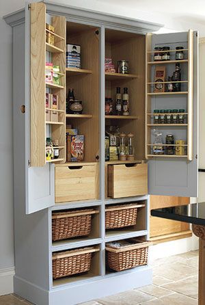 Stand Alone Kitchen Pantry, Diy Pantry Cabinet, Desain Pantry Dapur, Free Standing Kitchen Pantry, Organiser Cucina, Diy Cupboards, Standing Closet, Cocina Shabby Chic, Muebles Shabby Chic