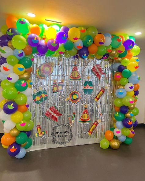 Follow Mouni’s Decor (@mounis_decor) for more #diwali #diwalidecorations #diwalitheme #kittyparty #diwalidecor #diwali2022 #happydiwali #kittydecor #themedecor #decor #decoration #decorationideas #balloondecoration #balloondecor #balloons #balloongarland #hoteldecor #colorful #colorfuldecor #festivaloflights Diwali Balloon Decoration, Diwali Theme Kitty Party Decoration, Diwali Theme Party, Diwali Theme, Dandiya Night, Kitty Party Themes, Diwali Crafts, Senses Preschool, Diwali Decorations At Home