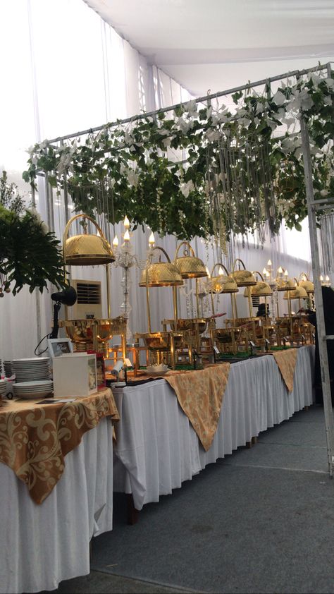 Catering Buffet Table Ideas Decor, Buffet Table Set Up Catering, Buffet Set Up Ideas Display, Wedding Food Stations Buffet, Buffet Style Wedding Reception, Wedding Buffet Table Decor, Buffet Table Settings, Wedding Buffet Table, Buffet Set Up