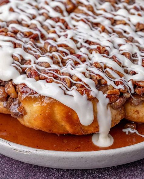 Maple Pecan Sticky Buns Recipe | Tastes of Lizzy T Amish Sticky Buns Recipe, Pecan Swirls Recipe, Amish Sticky Buns, Easy Sticky Buns, Sticky Buns Recipe, Maple Syrup Glaze, Pecan Cinnamon Rolls, Amish Style, Rolls Homemade