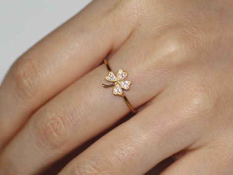 Excited to share the latest addition to my #etsy shop: Diamond a four leaf clover / four-leaf clover, 14k Gold Yellow Ring, gold clover ring, lucky ring gold, good luck ring women, ring for baby #white #unisexadults #minimalist #giftforgirlfriend #girlfriendbirthday #birthdaygiftwomen Unique Ring Designs Gold, Four Leaf Clover Ring, Women Rings Gold Design, Gold Rings Simple Unique, Gold Ring Designs Unique, Gold Ring Designs Unique For Women, Ring Designs Gold For Women, Fashion Rings Womens, Gold Finger Rings For Women