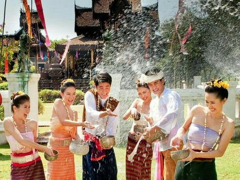 Lao New Year, Songkran Thailand, Thailand Festivals, Songkran Festival, New Years Traditions, Bangkok Travel, Visit Thailand, Africa Do Sul, Luang Prabang