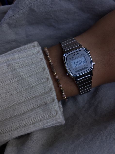 Silver Watch Outfit, Silver Watch Aesthetic, Casio Silver Watch, Vintage Casio Watch, Ariana Grande Album Cover, Casio Watch Women, Nike Watch, Cartier Watches Women, Casio Vintage