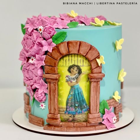 Mirabelle Cake Encanto, Encanto Cake Mirabel, Simple Encanto Cake Ideas, Mirabel Cake Ideas, Maribel Encanto Cake, Easy Encanto Cake, Encanto Smash Cake, Mirabel Encanto Cake, Encanto Torte