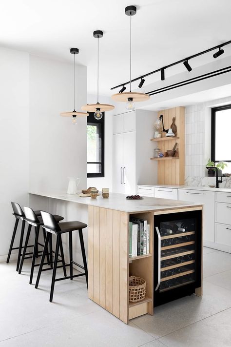 Peninsula Kitchen Ideas, Kitchen Under Stairs, Peninsula Kitchen Design, Kitchen With Peninsula, Peninsula Kitchen, Modern Kitchen Open, Kitchen Peninsula, Kitchen Design Ideas, Kitchen Fittings