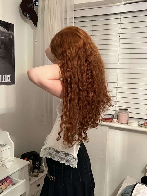 Merida Hair, Curly Ginger Hair, Long Wavy Hair, Orange Hair, Dream Hair, Long Curly Hair, Ginger Hair, Pretty Hairstyles, Wavy Hair