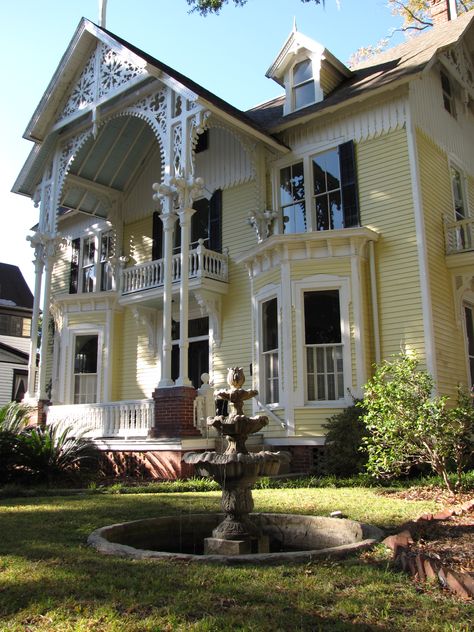 Brunswick Georgia, Georgia House, Victorian Exterior, Victorian Style House, Victorian Style Homes, Lots Of Windows, Yellow House, Southern Homes, Yellow Houses