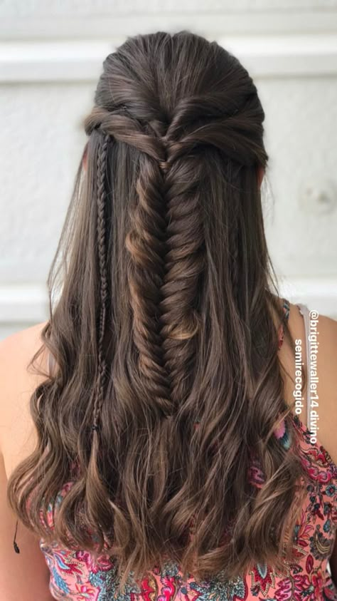 Hair Style On Saree, Hair Style Vedio, Cute Quick Hairstyles, Easy Hairstyles For Thick Hair, Traditional Hairstyle, Video Tiktok, Open Hairstyles, Hair Tutorials Easy, Front Hair Styles