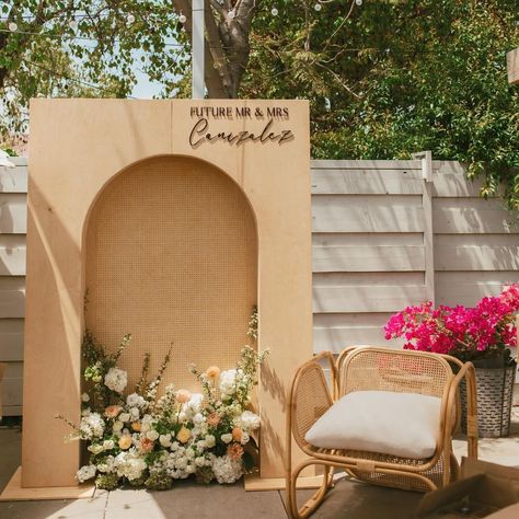 Boho Babes | One of our favorite backdrop duos, our boxed arch paired with our cane backdrop. Such a beautiful and simple piece 🤍 Florals @mpflowerss… | Instagram Cane Backdrop, Floral Styling, Backdrop Decor, Arch Backdrop, Beauty Event, Wedding Stage Decorations, Party Backdrop, Stage Decorations, Event Themes