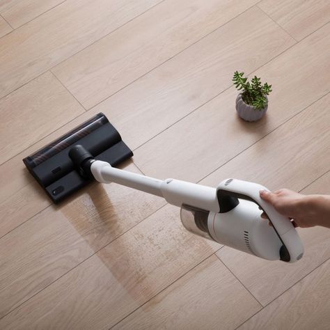 Vacuum Aesthetic, Vacuum Exercise, Vacuum Cleaner Storage, Home Cleaning Tips, House Cleaner, Clean Vacuum, Cleaning Inspiration, Remodel Basement, Vacuum Reviews