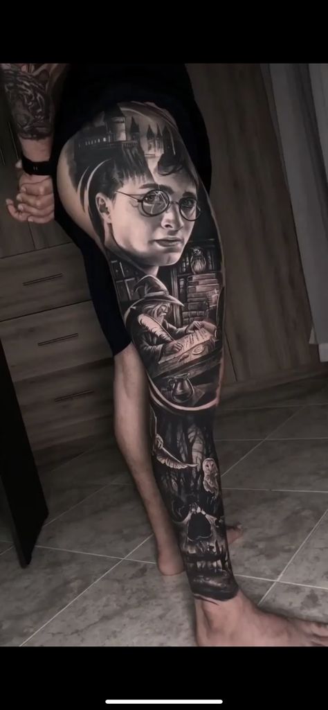 Hedwig Tattoo, Harry Potter Tattoo Sleeve, Harry Potter Portraits, Avatar Tattoo, Hp Tattoo, Tribute Tattoos, Floral Thigh Tattoos, Hidden Tattoos, Dobby Harry Potter