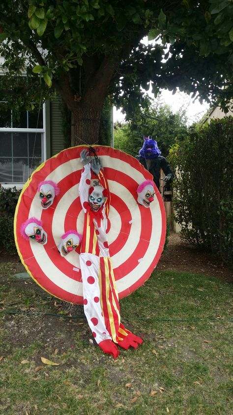 Clowns Halloween Decorations, Scary Carnival, Halloween Haunted House Decorations, Halloween Camping, Creepy Carnival, Halloween Circus, Carnival Decorations, Celtic Festival, Halloween Outside