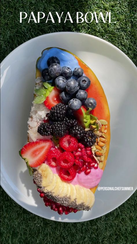 This bowl was so fresh and filling and I didn’t feel heavy after eating it. Great for if you want impress guests! Papaya Bowl, Tropical Breakfast, Healthy Breakfast Idea, Tropical Food, Drink Recipe Book, Healthy Food Dishes, Breakfast Idea, Healthy Food Motivation, Food Recepie