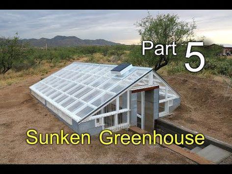 How To Build An Underground / Sunken Greenhouse For Year Round Growing… | Eco Snippets #”greenhouseideasbuildings” Sunken Greenhouse, Underground Greenhouse, Aquaponics Greenhouse, Aquaponics Diy, Home Greenhouse, Small Greenhouse, Greenhouse Plans, Aquaponics System, Rainwater Harvesting