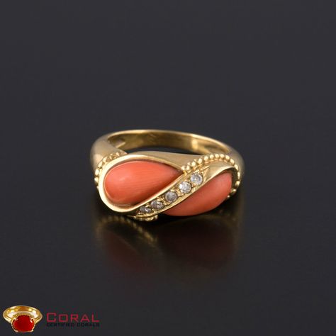 Coral Gold Ring For Women, Pavalam Ring Design, Corals Jewellery, Antique Mens Rings, Coral Stone Ring, Gents Rings, Coral Jewellery, Unique Gold Jewelry Designs, Fandom Jewelry