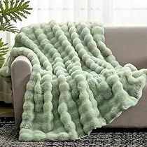 Bubble Blanket, Silk Blanket, Cuddling On The Couch, Faux Fur Throw Blanket, Faux Fur Blanket, Fur Throw Blanket, Blanket For Couch, Winter Blankets, Velvet Blanket