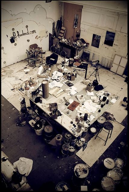 an artist working in his studio Artistic Space, Creative Workspace, Dream Studio, Studio Room, Painting Studio, Studio Space, Dream Art, On The Floor, Modern Industrial