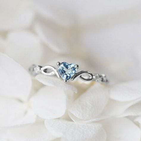 Blue Heart Ring, Cute Promise Rings, Promise Rings Simple, Princess Diamond Ring, Silver Promise Rings, Blue Engagement Ring, Cute Engagement Rings, Silver Heart Ring, Stylish Rings