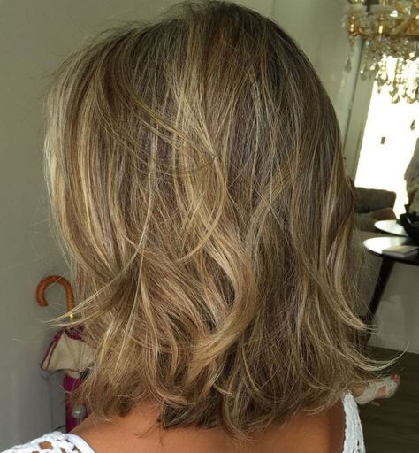 Tousled Bronde Lob Hairstyle Bronde Lob, Medium Layered Haircuts, Medium Layered Hair, Medium Layered, Vlasové Trendy, Lob Haircut, Lob Hairstyle, Penteado Cabelo Curto, Mid Length Hair