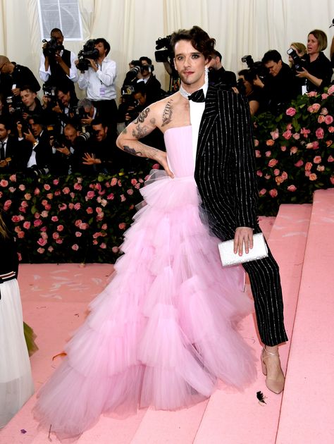 Camp Fashion, Met Gala Outfits, Met Gala Dresses, Gala Outfit, Gala Fashion, Fashion Gal, Festival Camping, Pink Carpet, Lily Aldridge