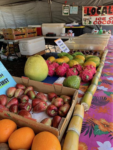 Our Guide to the Aloha Stadium Swap Meet & Marketplace | Hawaii Magazine Hawaii Grocery Store, Oahu Hikes, Hawaii Magazine, Water Canteen, The Swap, Travel Wishes, Swap Meet, Life Vision, New Fruit