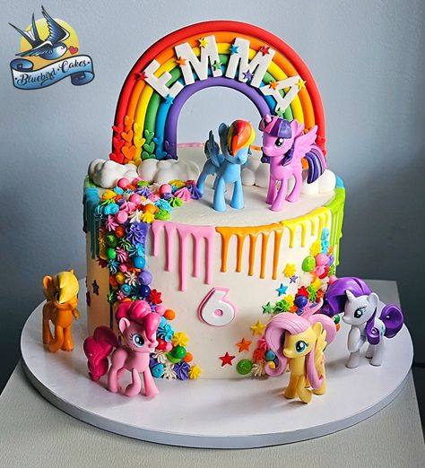 My little pony cake. Rainbow drip ✨️ Rainbow Dash Birthday Cake, My Little Pony Birthday Party Ideas, My Little Pony Birthday Party Cake, My Lil Pony Cake, Pony Cake Birthday, My Little Pony Cake Ideas, Rainbow Birthday Cakes, Rainbow Cake Ideas, Birthday Cake Rainbow