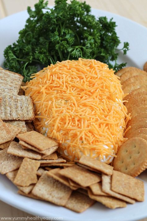 Need a fun treat to bring to an Easter party? Take this carrot-shaped cheese ball! It's sure to win the vote for cutest and tastiest snack! Carrot Cheese Ball, Fun Easter Decorations, Easy Easter Recipes, Inspiration Crafts, Cheesy Appetizer, Easter Appetizers, Easter Snacks, Easter Menu, Easter Brunch Food